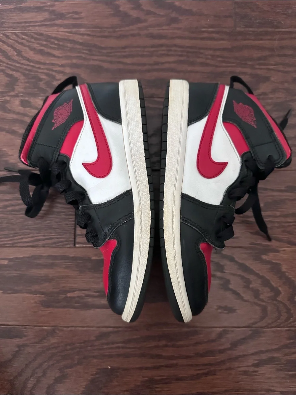 Kids Nike Air Jordan 1 Mid Sneakers Red White and Black Size 2Y